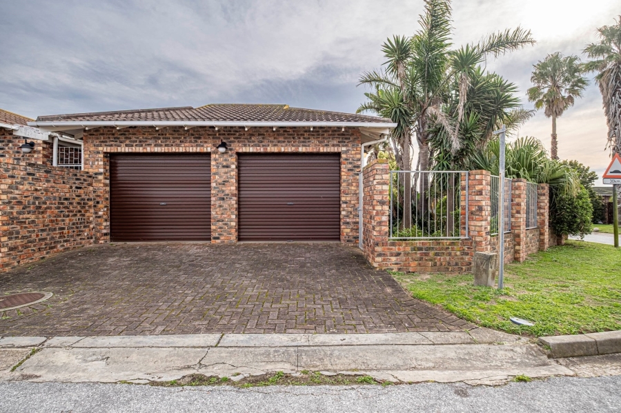 3 Bedroom Property for Sale in Summerstrand Eastern Cape
